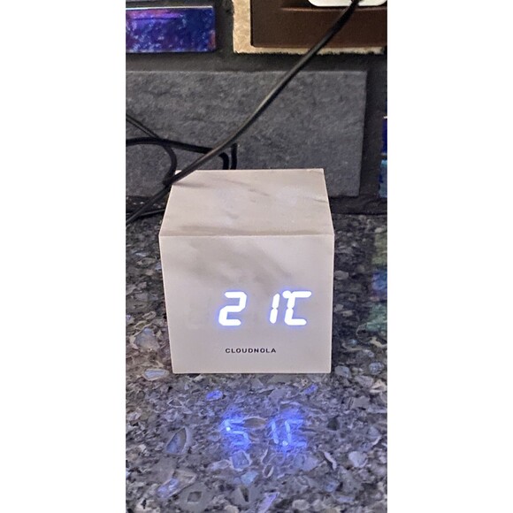 Cloudnola 3-in-1 Travel Alarm Clock USB Cable Calendar Time Temperature FFF - Picture 7 of 16